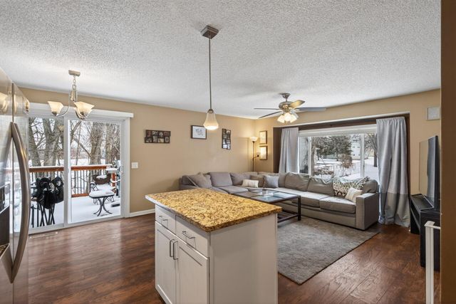 16616 Franklin Trail SE, Prior Lake, MN 55372