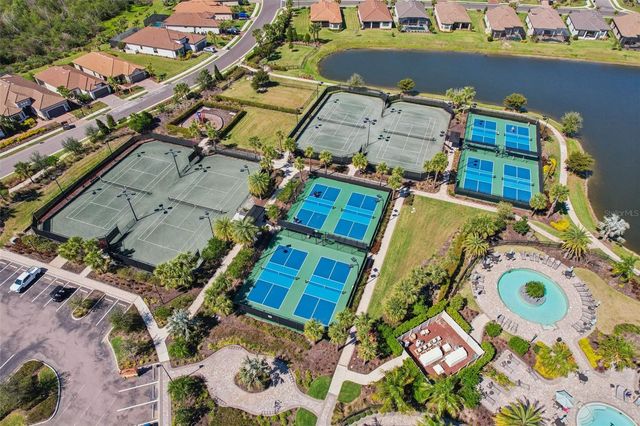 10802 SEASONS WAY, Palmetto, FL 34221