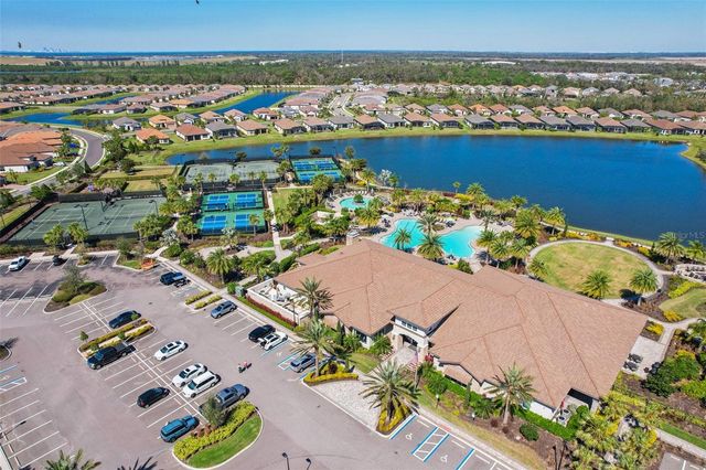 10802 SEASONS WAY, Palmetto, FL 34221