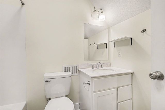 769 Catawba Avenue, Muskegon, MI 49442