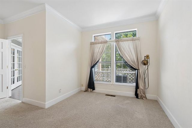 605 Aberdeen Road, Edmond, OK 73025