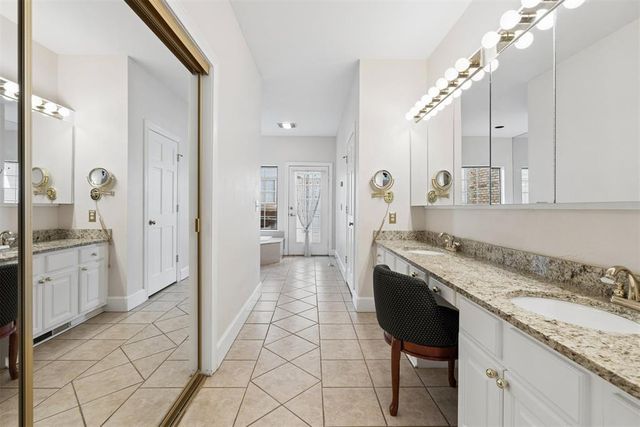 605 Aberdeen Road, Edmond, OK 73025