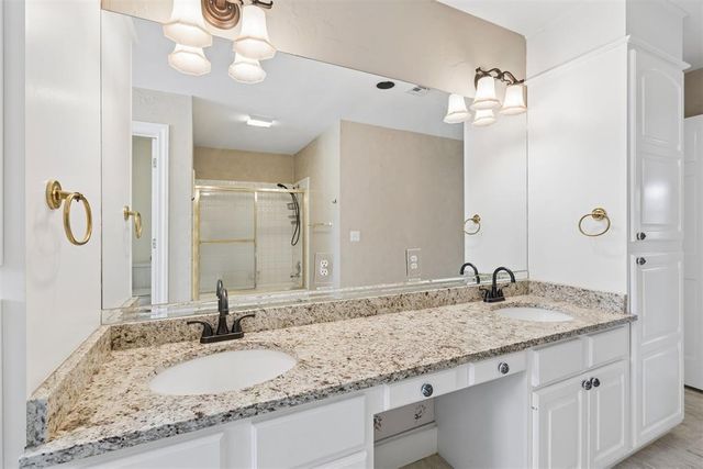 605 Aberdeen Road, Edmond, OK 73025