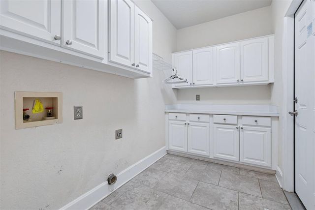 605 Aberdeen Road, Edmond, OK 73025