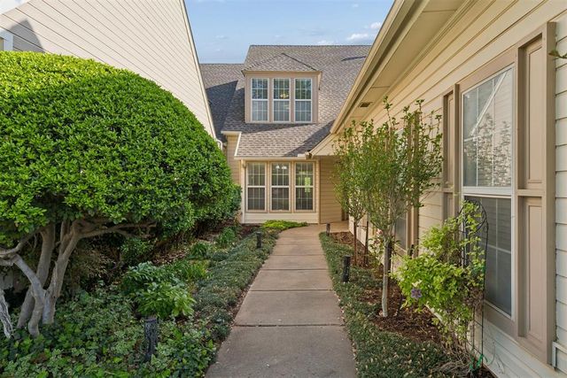 605 Aberdeen Road, Edmond, OK 73025