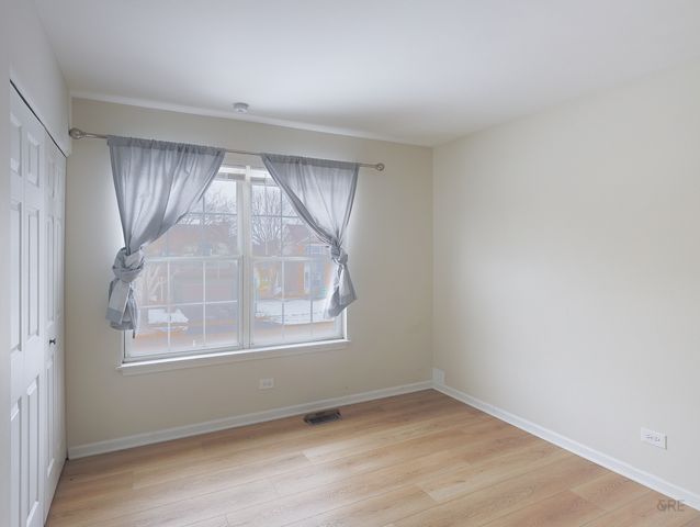 1008 Victoria Drive, Fox River Grove, IL 60021