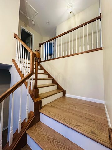 1008 Victoria Drive, Fox River Grove, IL 60021