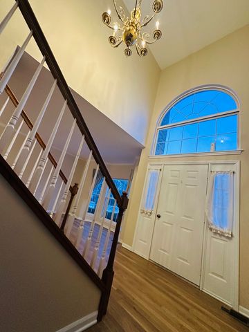 1008 Victoria Drive, Fox River Grove, IL 60021