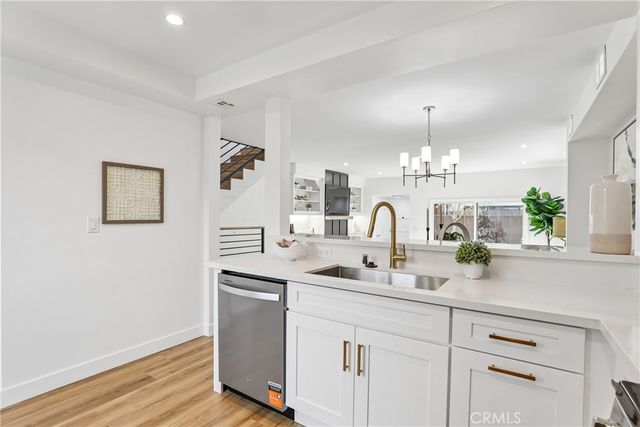 621 N Orlando Avenue 9, West Hollywood, CA 90048