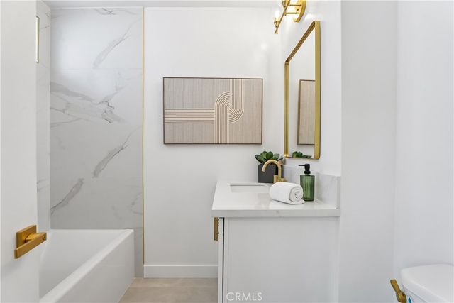 621 N Orlando Avenue 9, West Hollywood, CA 90048