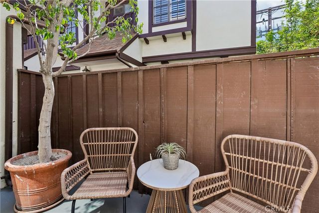 621 N Orlando Avenue 9, West Hollywood, CA 90048