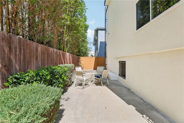 621 N Orlando Avenue 9, West Hollywood, CA 90048