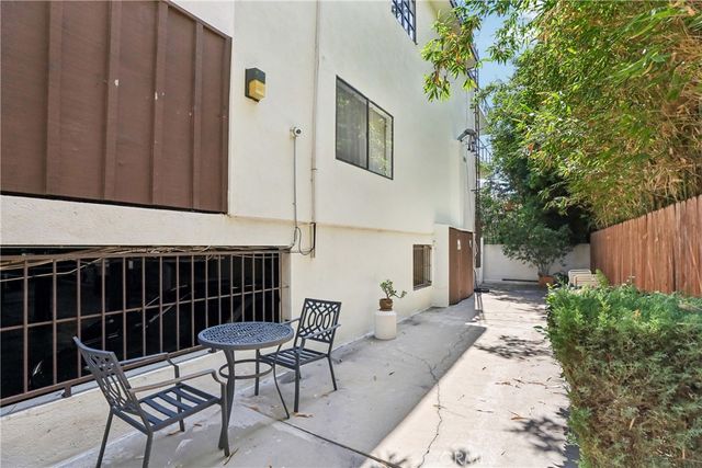 621 N Orlando Avenue 9, West Hollywood, CA 90048