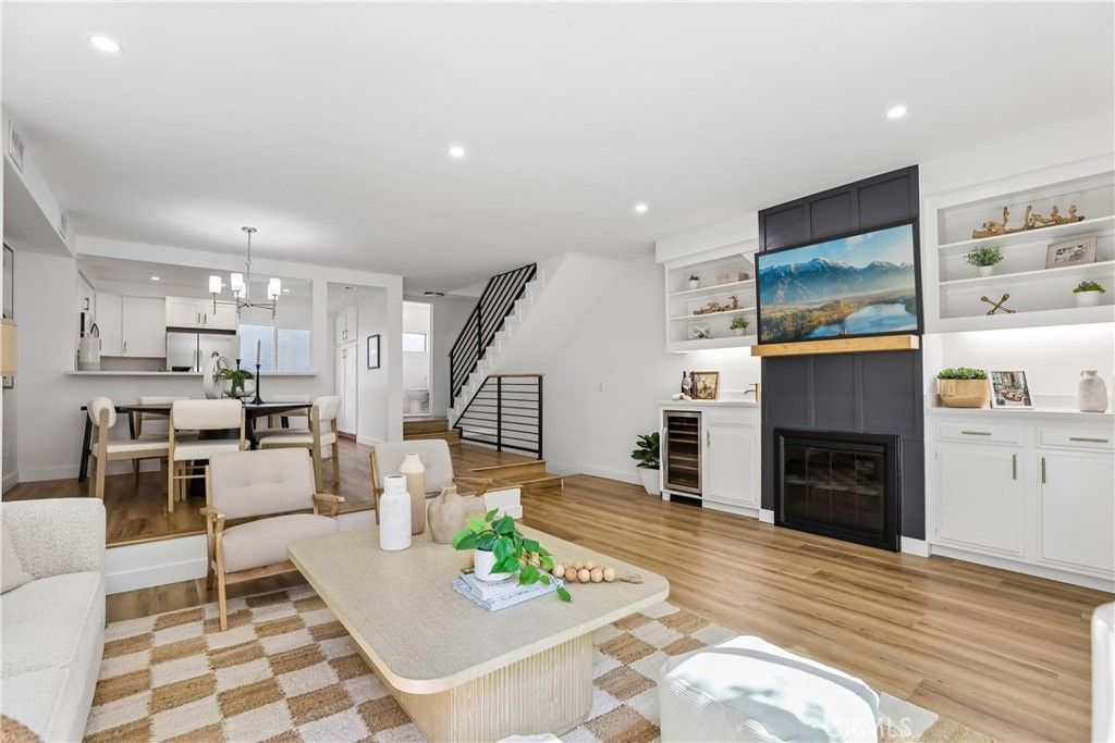 621 N Orlando Avenue 9, West Hollywood, CA 90048