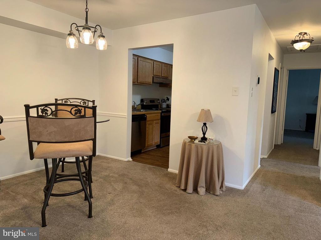 4240 CRYSTAL CT #3B, Hampstead, MD 21074