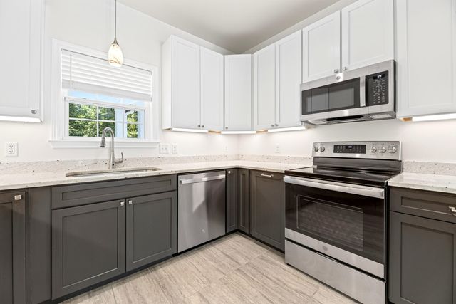315 Griffith Lane, Elloree, SC 29047