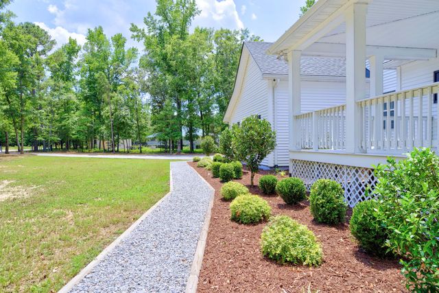315 Griffith Lane, Elloree, SC 29047
