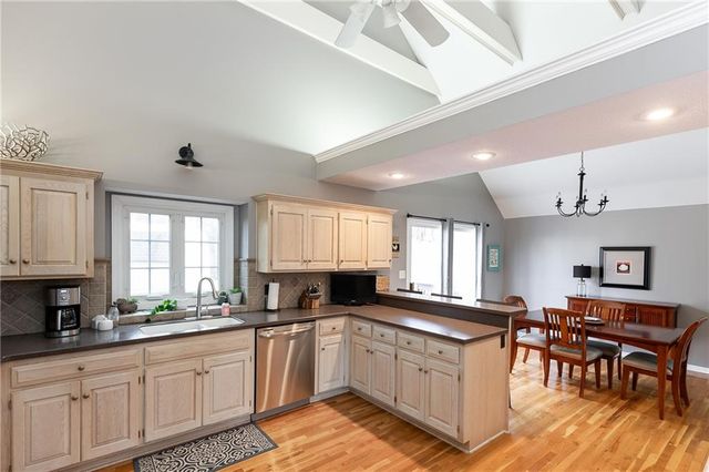 7203 Eastside Drive, Weatherby Lake, MO 64152