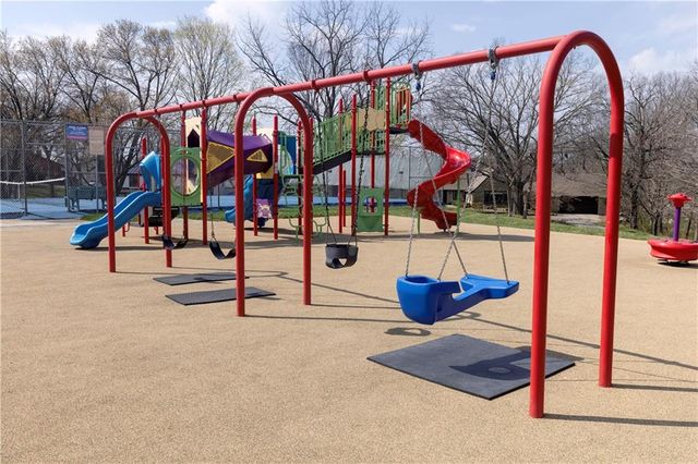 7203 Eastside Drive, Weatherby Lake, MO 64152