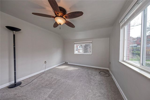 433 Sleepy Hollow Rd, Mt Lebanon, PA 15228