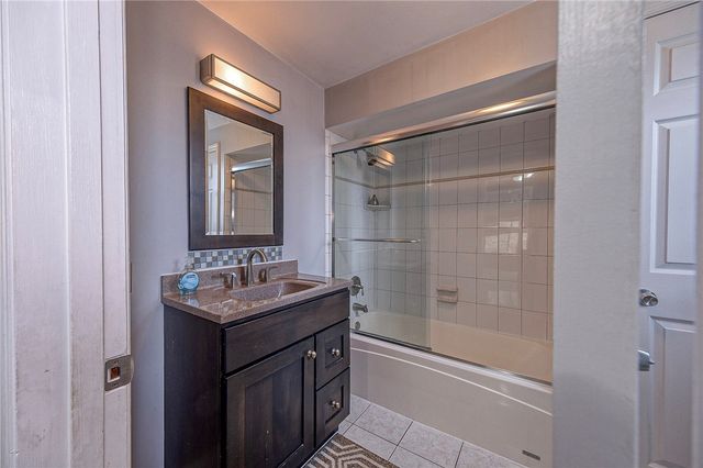 433 Sleepy Hollow Rd, Mt Lebanon, PA 15228