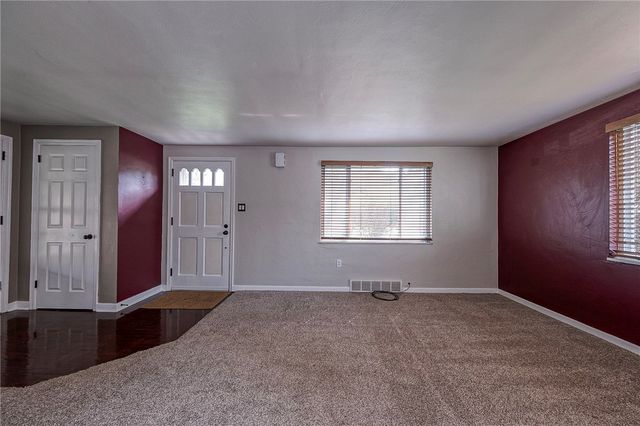 433 Sleepy Hollow Rd, Mt Lebanon, PA 15228