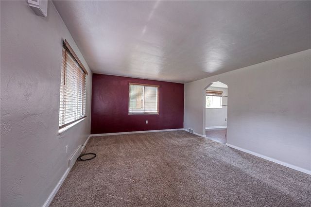 433 Sleepy Hollow Rd, Mt Lebanon, PA 15228