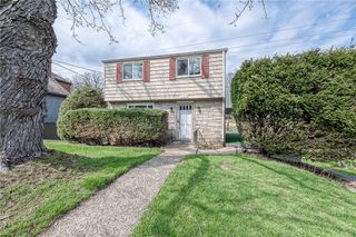 433 Sleepy Hollow Rd, Mt Lebanon, PA 15228