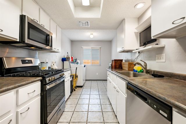 7805 Wakefield DR, Austin, TX 78749