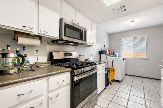 7805 Wakefield DR, Austin, TX 78749