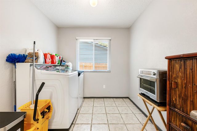 7805 Wakefield DR, Austin, TX 78749