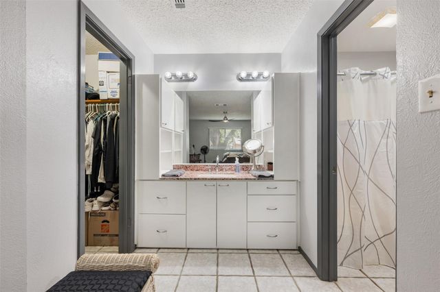 7805 Wakefield DR, Austin, TX 78749