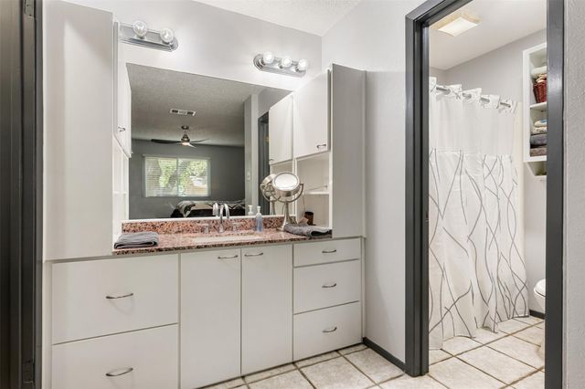 7805 Wakefield DR, Austin, TX 78749
