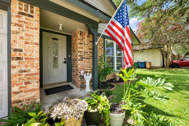 7805 Wakefield DR, Austin, TX 78749