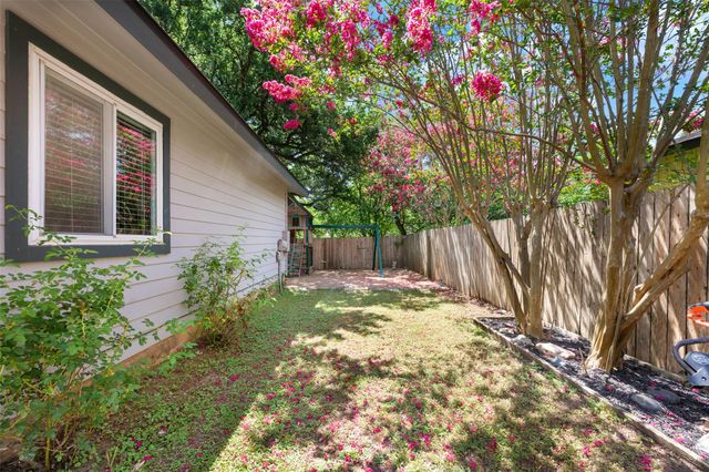 7805 Wakefield DR, Austin, TX 78749