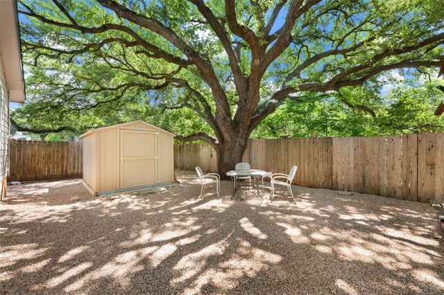 7805 Wakefield DR, Austin, TX 78749
