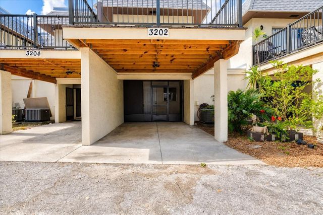 3202 RAMBLEWOOD DRIVE N, Sarasota, FL 34237