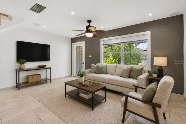3202 RAMBLEWOOD DRIVE N, Sarasota, FL 34237