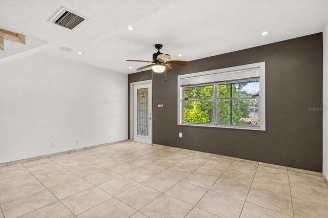 3202 RAMBLEWOOD DRIVE N, Sarasota, FL 34237