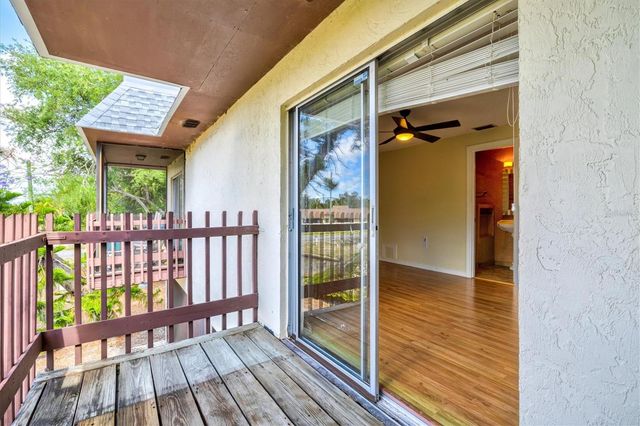 3202 RAMBLEWOOD DRIVE N, Sarasota, FL 34237