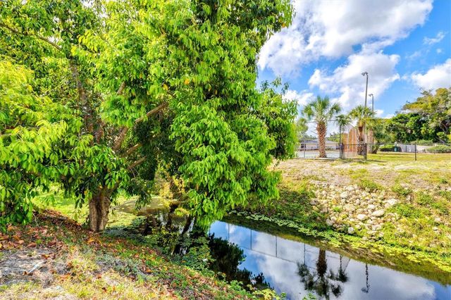 3202 RAMBLEWOOD DRIVE N, Sarasota, FL 34237