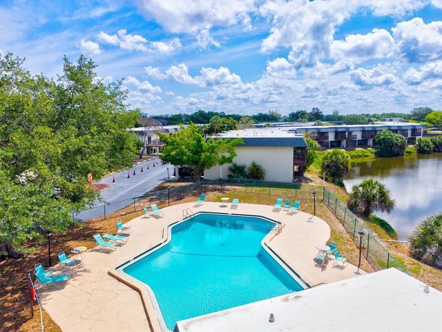 3202 RAMBLEWOOD DRIVE N, Sarasota, FL 34237