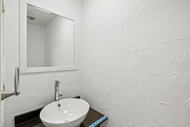 3202 RAMBLEWOOD DRIVE N, Sarasota, FL 34237