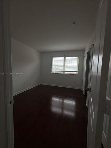 17640 NW 73rd Avenue 20019, Hialeah, FL 33015