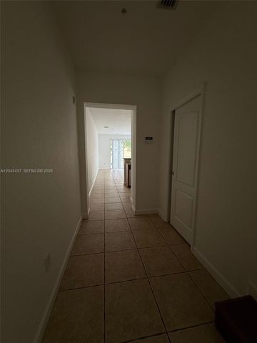 17640 NW 73rd Avenue 20019, Hialeah, FL 33015