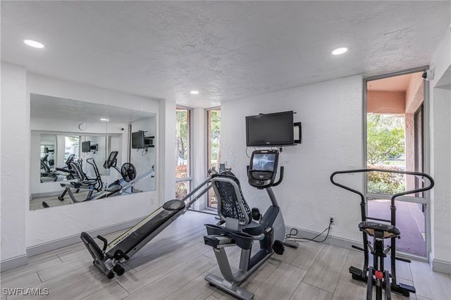 400 Forest Lakes BLVD 210, Naples, FL 34105