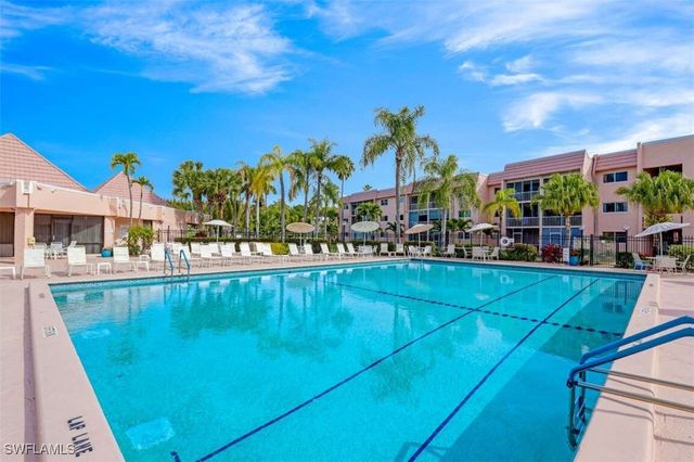 400 Forest Lakes BLVD 210, Naples, FL 34105