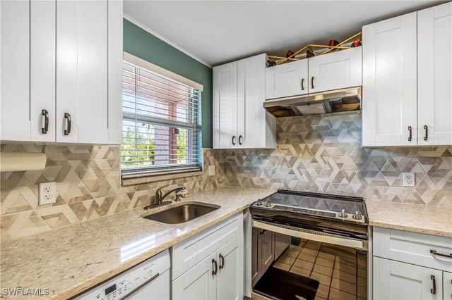 400 Forest Lakes BLVD 210, Naples, FL 34105