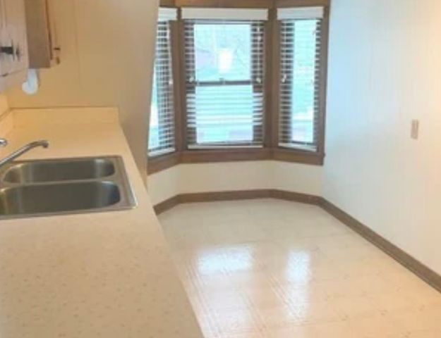 103 Park Street B, Yorkville, IL 60560