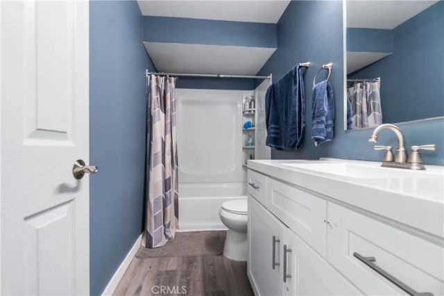 576 N Bellflower 222, Long Beach, CA 90814
